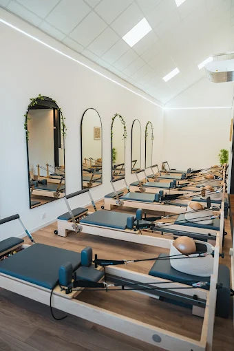 <h2>Des studios équipés, chaque mois.</h2>