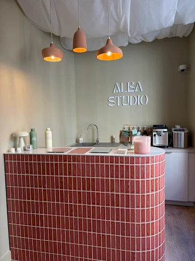 <h2>Des studios équipés, chaque mois.</h2>