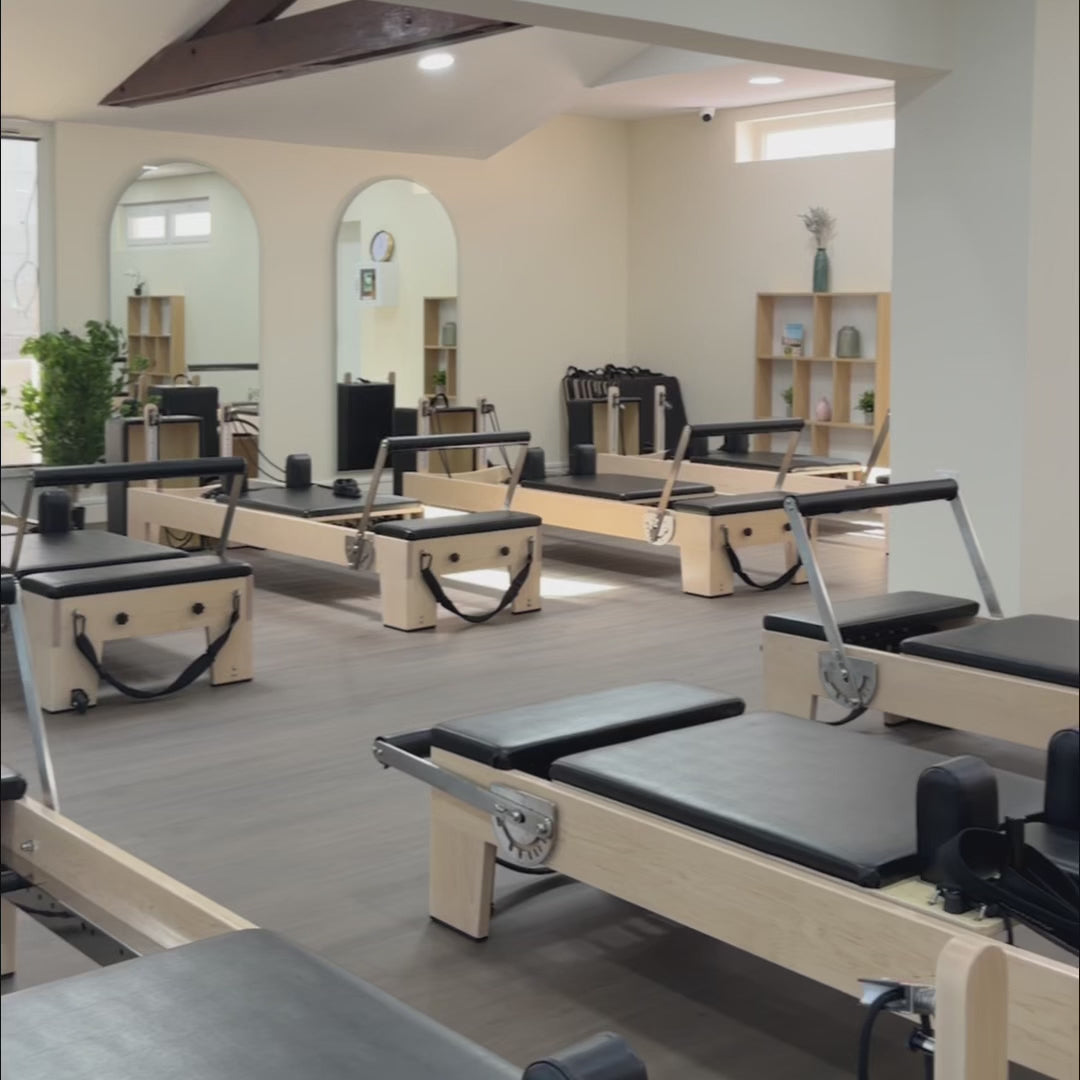 Reformer Pilates ESSENTIAL™ gris
